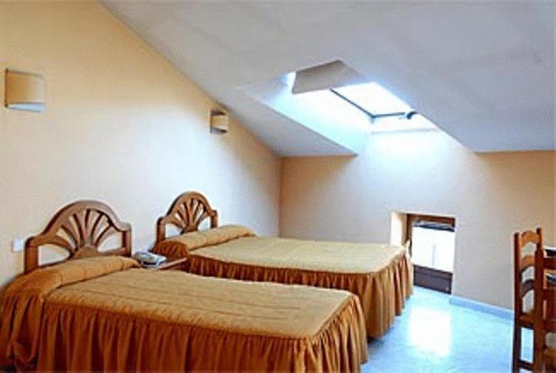 Hotel Laberinto ซีเกว็นซา ภายนอก รูปภาพ